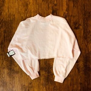 Volcom Sweaters - BRAND NEW Volcom Cropped Crewneck Sweatshirt Volcom Sweaters - BRAND NEW Volcom Cropped Crewneck Sweatshirt